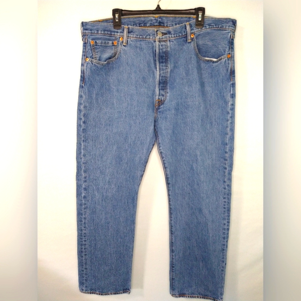 Vintage Y2K Men's Levi Strauss 501 Button Fly Blue Denim Jeans